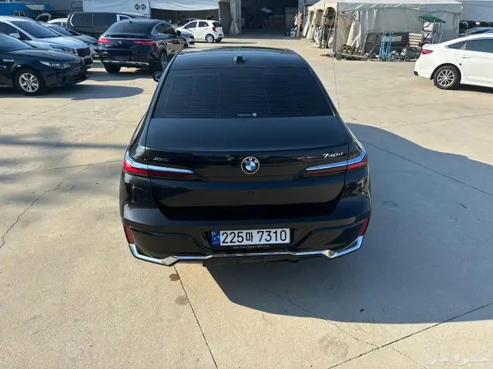 BMW 740D   2023 xDrive M sports  الفئة السابعة 6