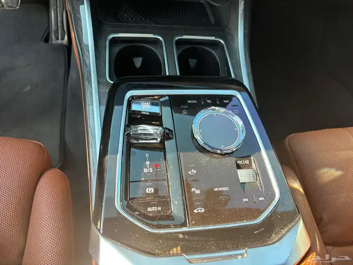 BMW 740D   2023 xDrive M sports  الفئة السابعة 18