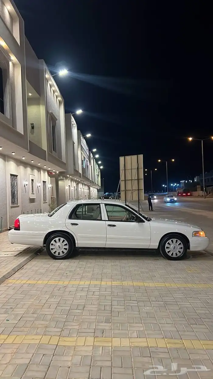 فورد 2011 بوليسي نظيف (تم البيع) 13