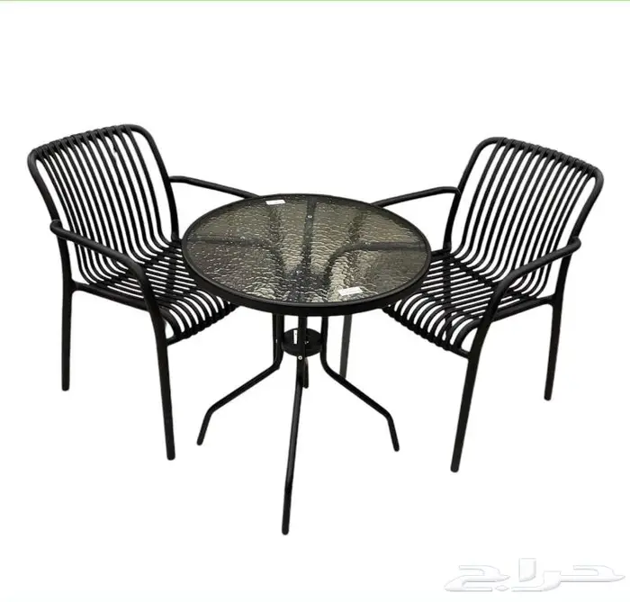 كرسيين وطاولة خارجية 1