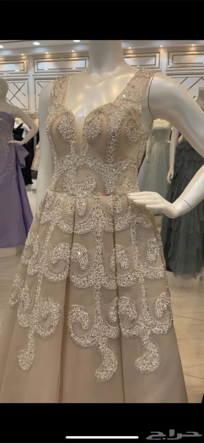 فستان للبيع مرا مرا فخم وحلو 0