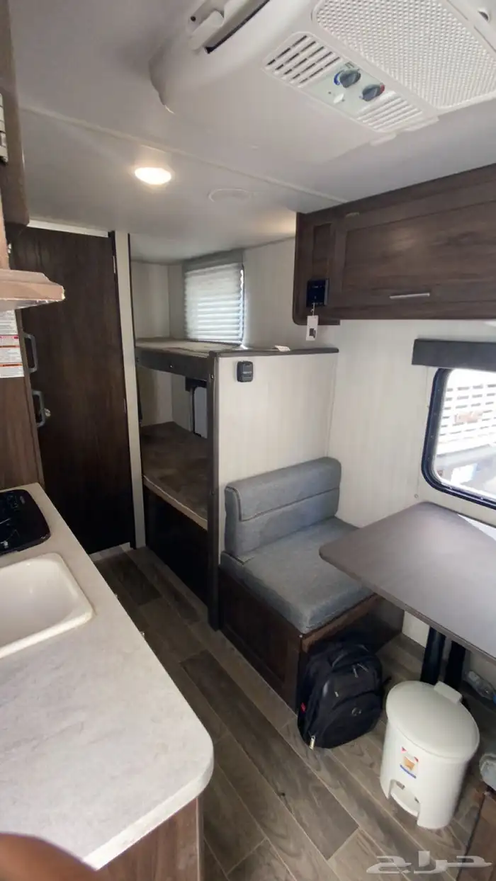 للإيجار تاجيركرفانات امريكية ودورات مياه متنقله 22