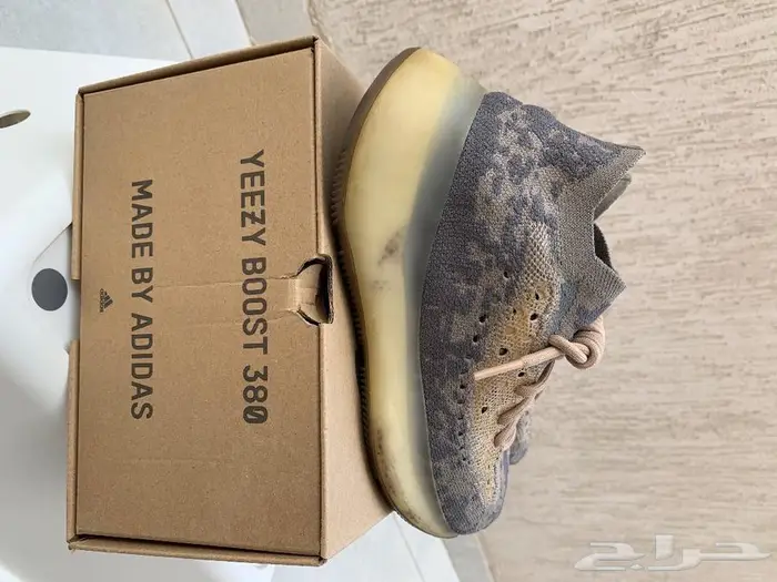 حذاء اديداس الاصلي ييزي بوست Shose Yeezy Boost 380 0