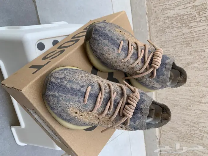 حذاء اديداس الاصلي ييزي بوست Shose Yeezy Boost 380 2