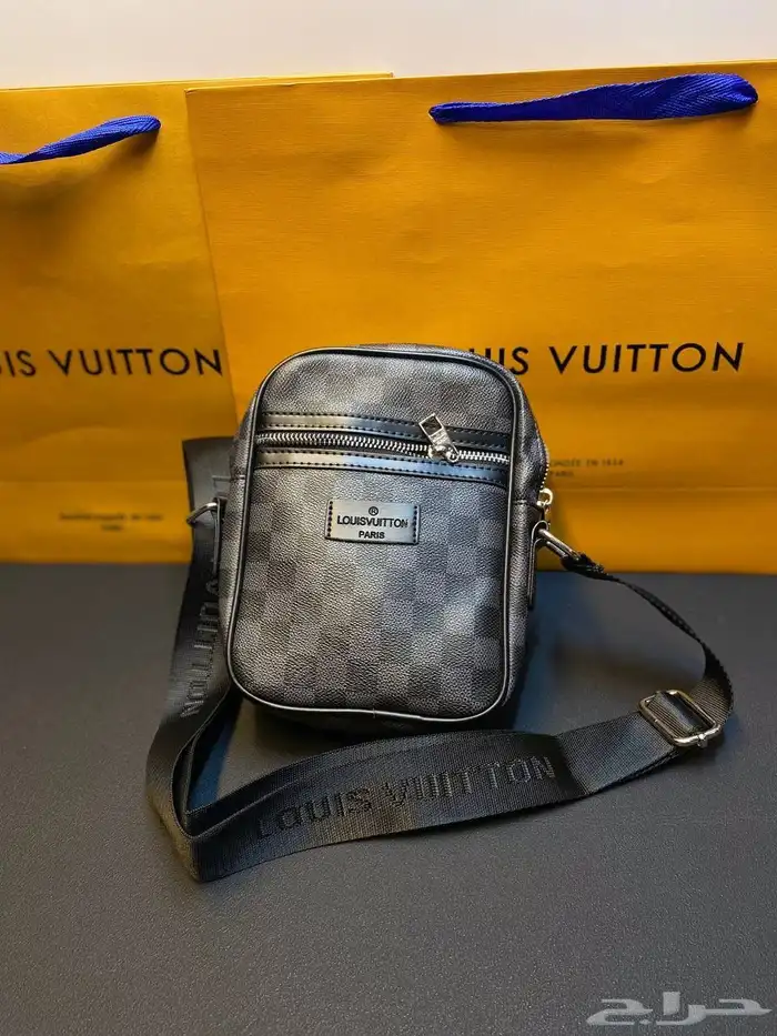 شنط يد رجاليه 22