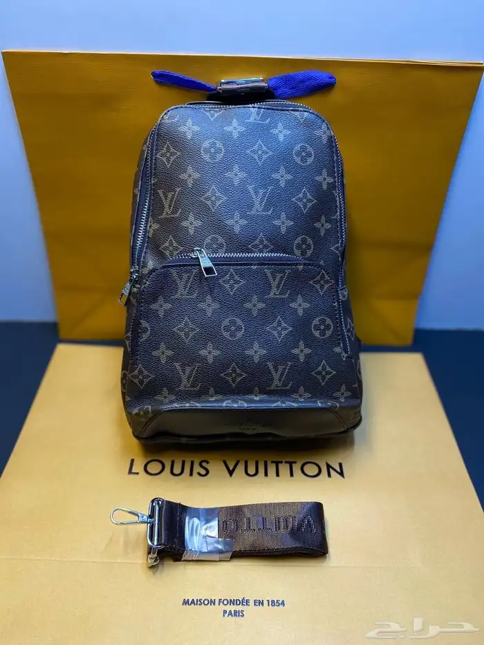 شنط يد رجاليه 27