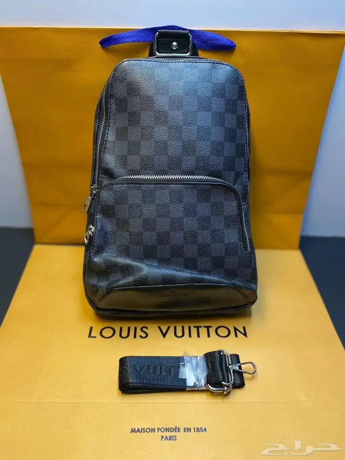 شنط يد رجاليه 26