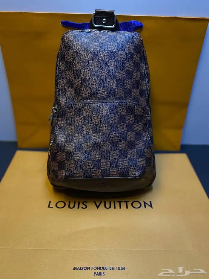 شنط يد رجاليه 30