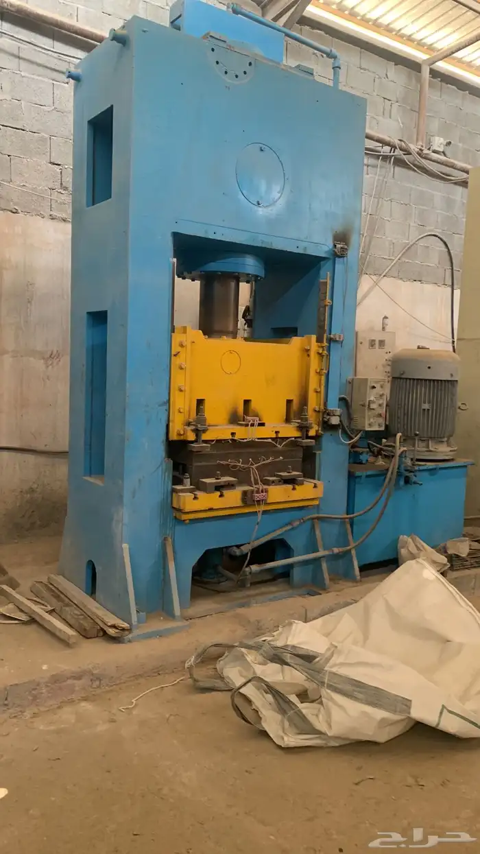 للبيع مكبس حديد 500 طون شغال شرط 1