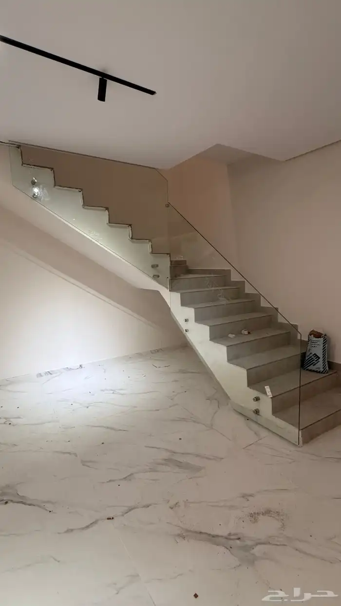زجاج سيكوريت 5