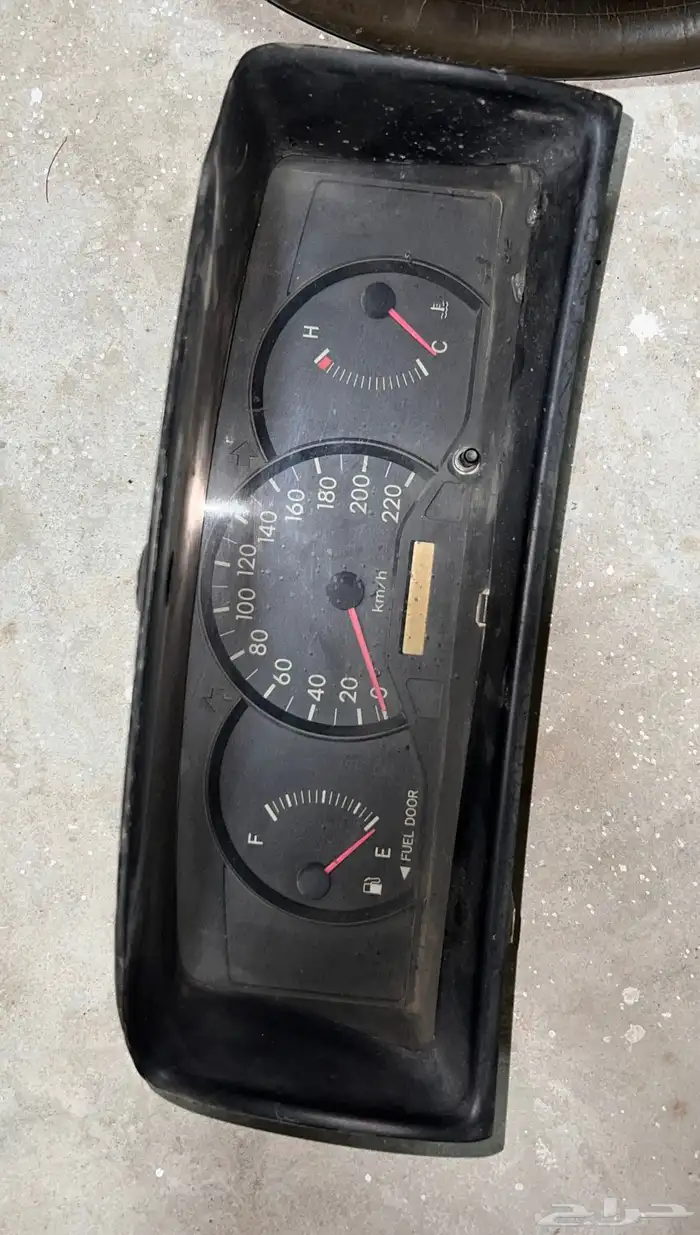 للبيع قطع غيار كورلا 6