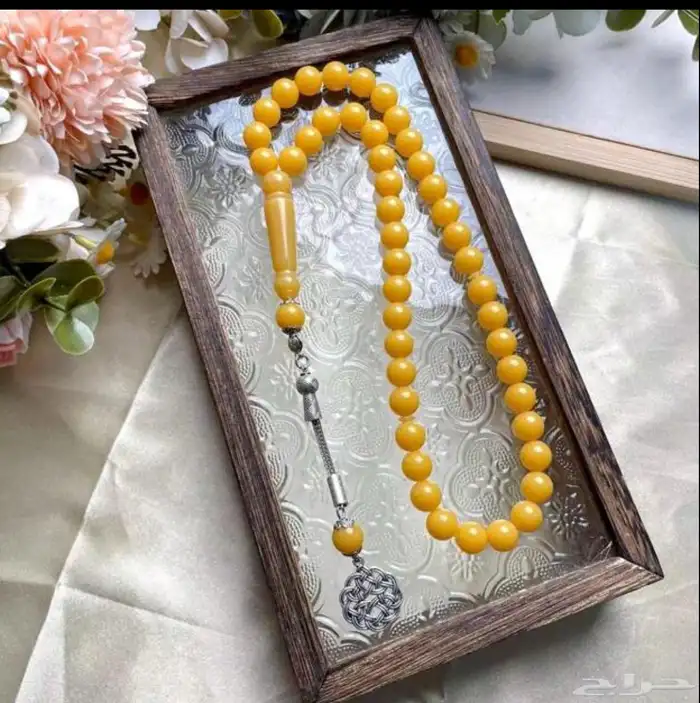 سبح وبخور ودهن عود وسديريات 25