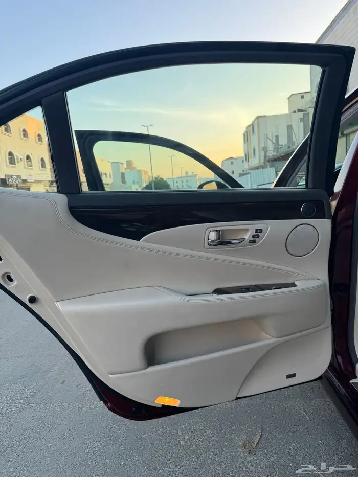 لكزس LS460L 2008 سعودي 17