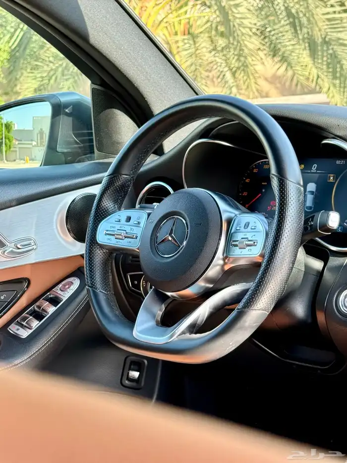 للبيع مرسيدس GLC 200 كالجديد 18