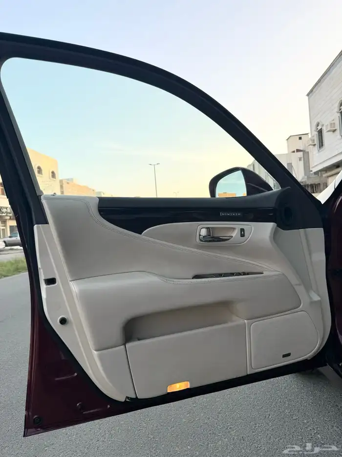 لكزس LS460L 2008 سعودي 9