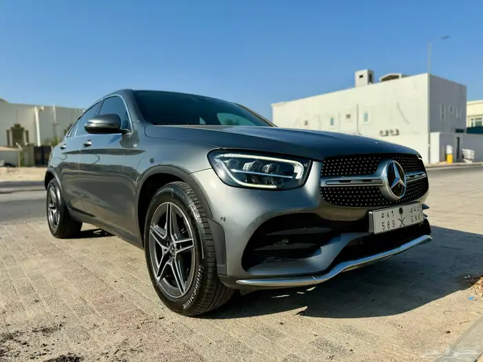 للبيع مرسيدس GLC 200 كالجديد 3