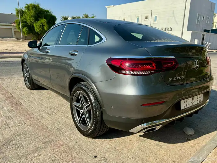 للبيع مرسيدس GLC 200 كالجديد 10
