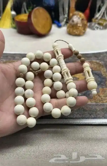 سبح وبخور ودهن عود وسديريات 12