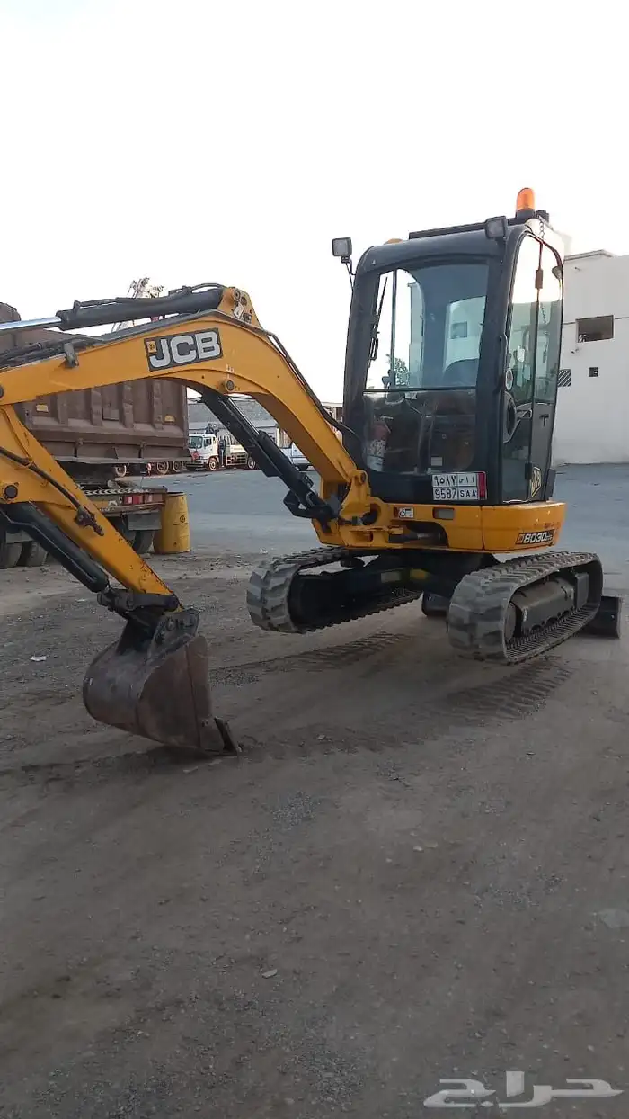بوكلين ميني صغير 3طن للايجار Mini excavator for rent 3 tons 1