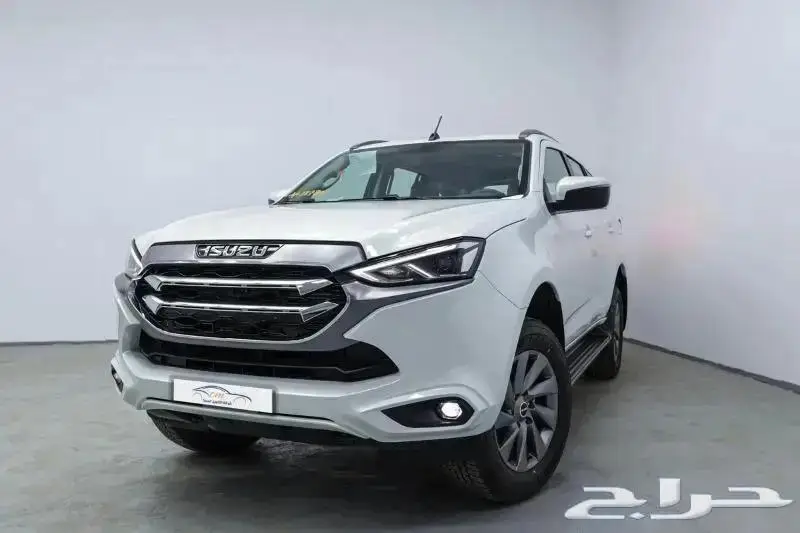 ايسوزو ام يو اكس 4X4 3.0 فل 2024 كاش او تقسيط 1
