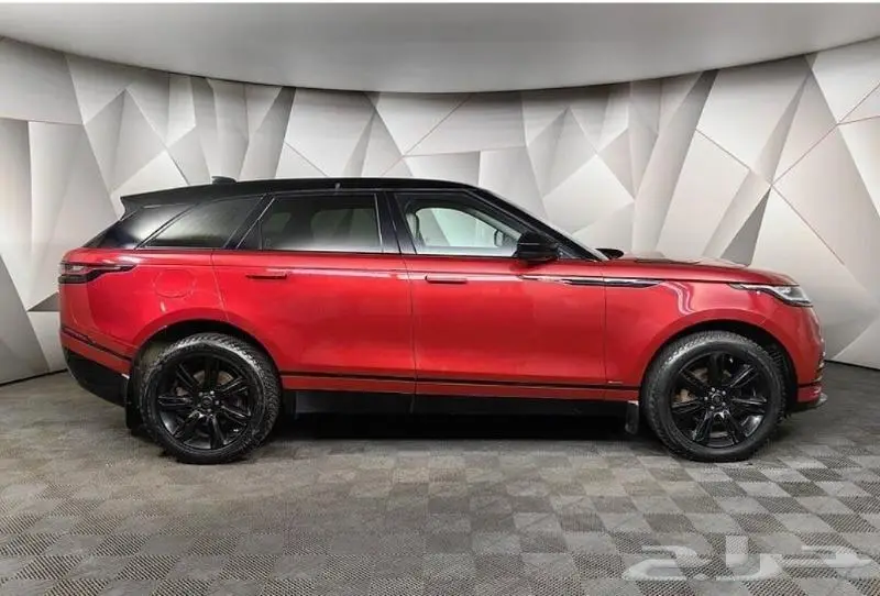 استأجر الآن Range Rover Velar R-Dynamic S في دبي 2