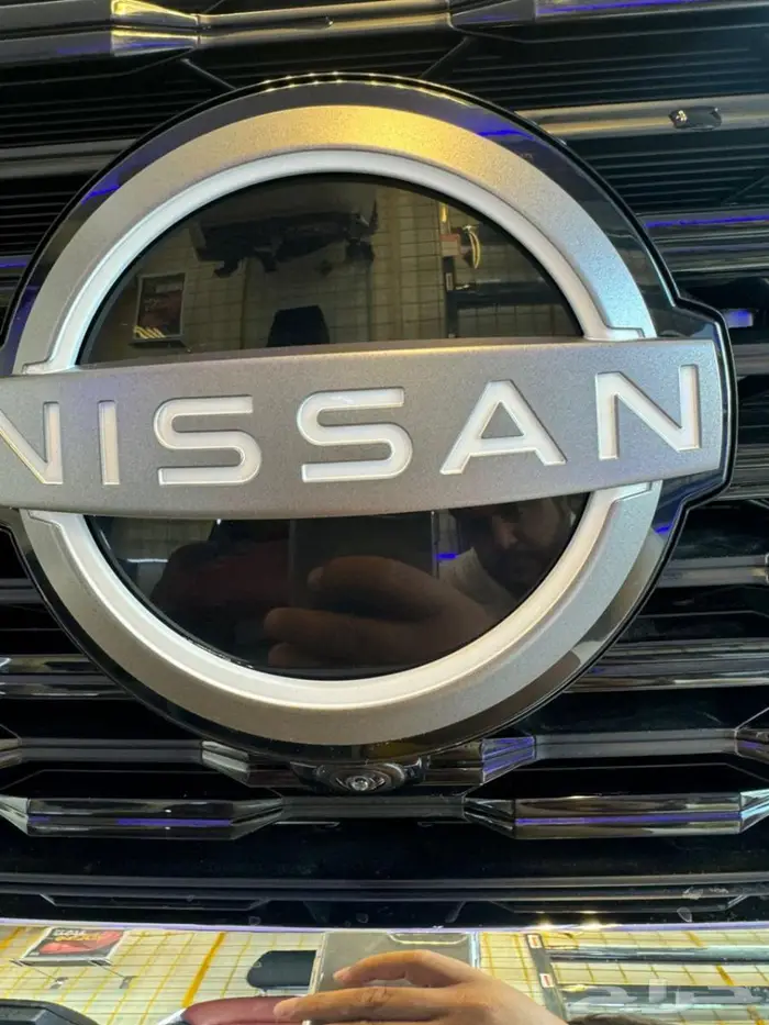 تنجيد سياره نيسان إكس تريل 2024 مع تركيب شاشات أمامية وخلفيه 16