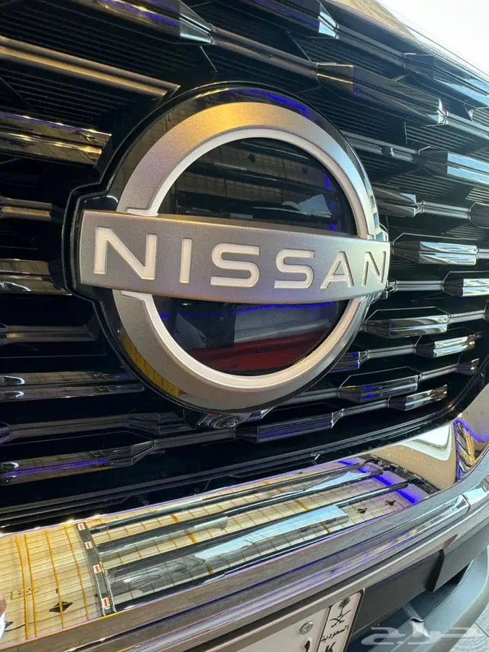 تنجيد سياره نيسان إكس تريل 2024 مع تركيب شاشات أمامية وخلفيه 2