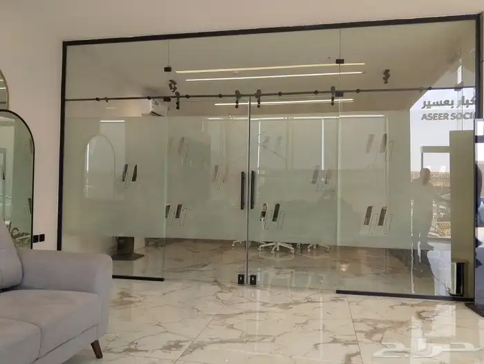 فني زجاج سكريت 4