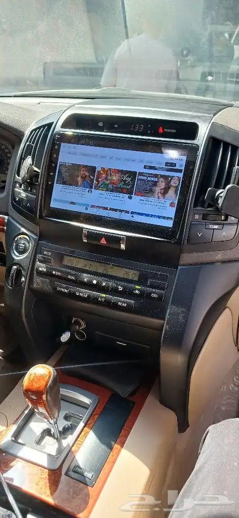 شاشه جيب لند كروزر 2015 1