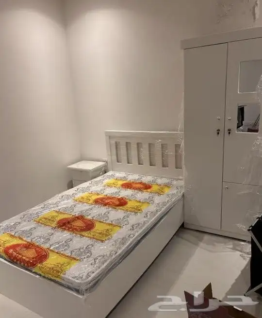 متوفر لدينا مراتب طبيه ممتاز مقاس 180 200  ومقاس 200 200  و 2