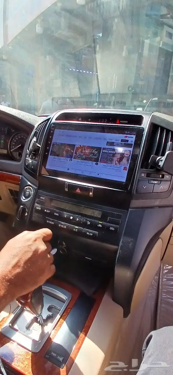 شاشه جيب لند كروزر 2015 0