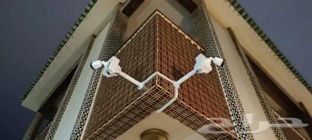 كاميرات مراقبة وانظمه صوت والانتركم ودش مركزى وشاشات لاونج 4