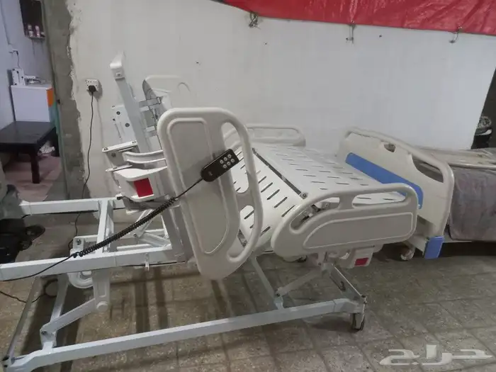 سرير طبي كهربائي عرض متر 5