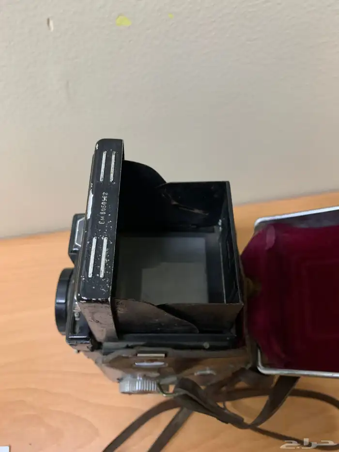 كاميرا قديمة YASHICA 4