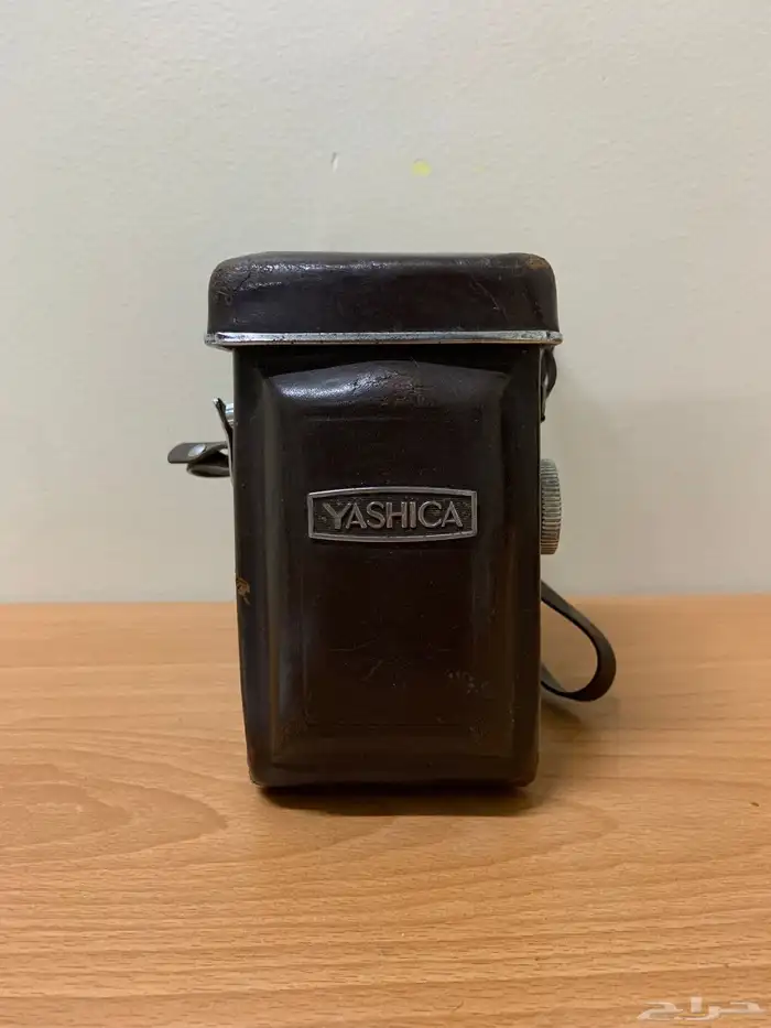 كاميرا قديمة YASHICA 0