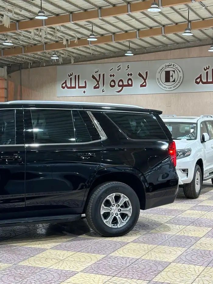 يوكن 2023 SLE دبل شبه جديد 3