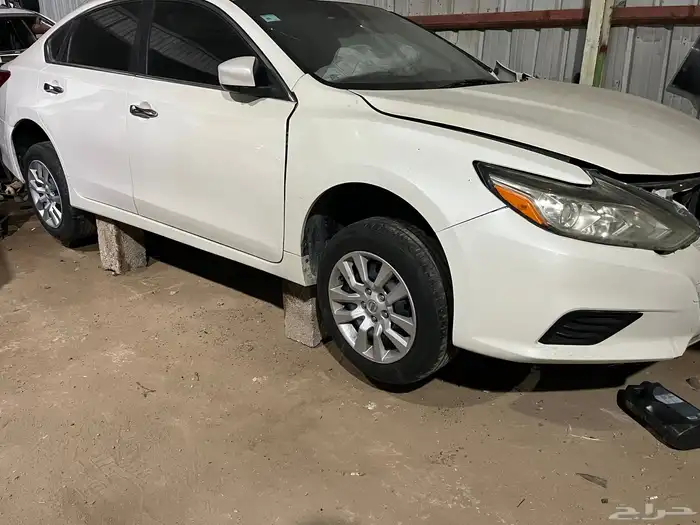 نيسان التيما 2017 بيع قطع غيار فقط 6