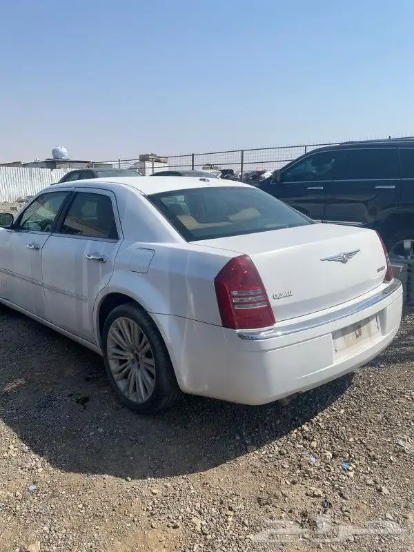 قطع غيار كرايسلر 2008 1