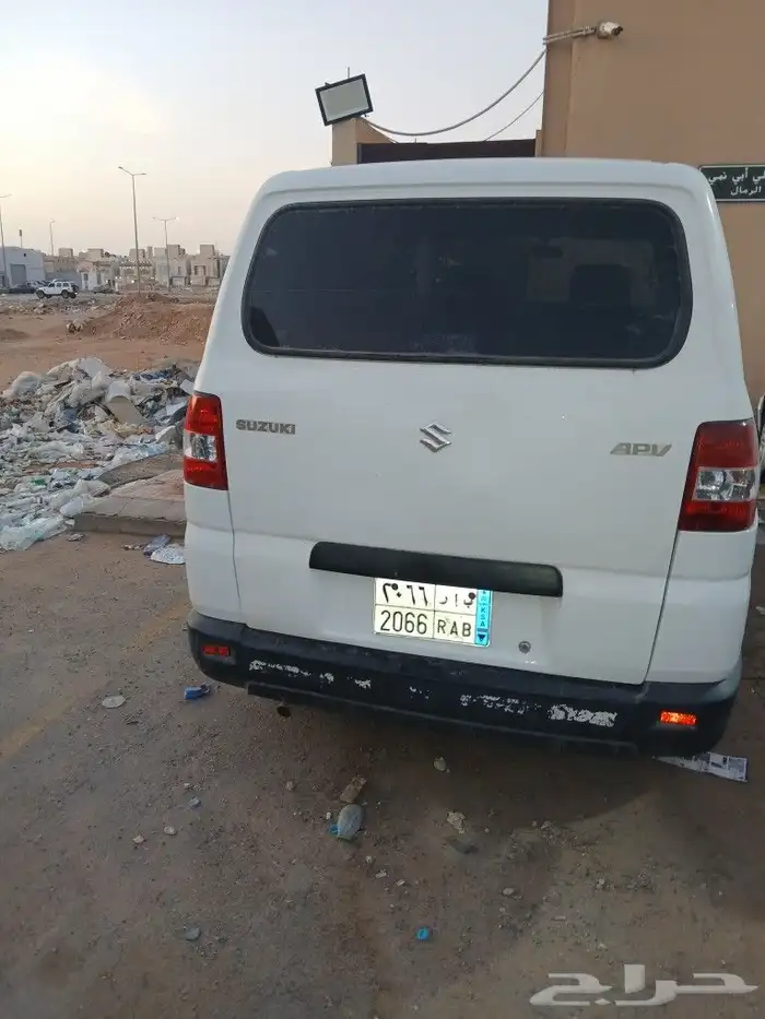 فان بضاعة للايجار 1