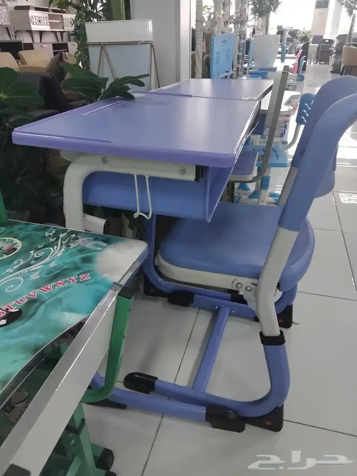 school chairs 3