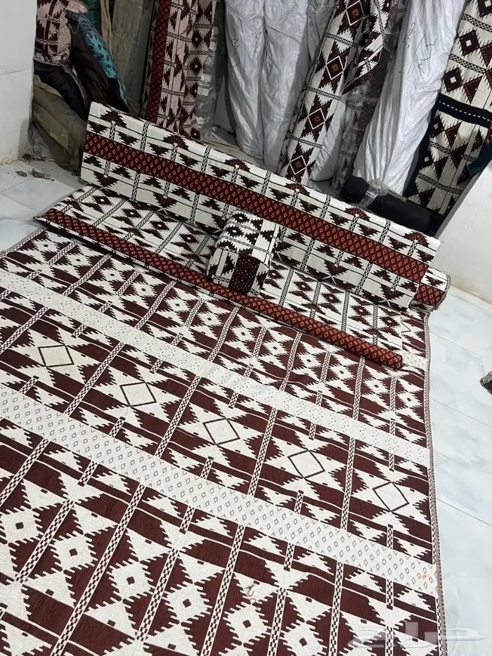 تجهيز مخيمات بيوت شعر أبيض تركي فرش مساند مراكي 8