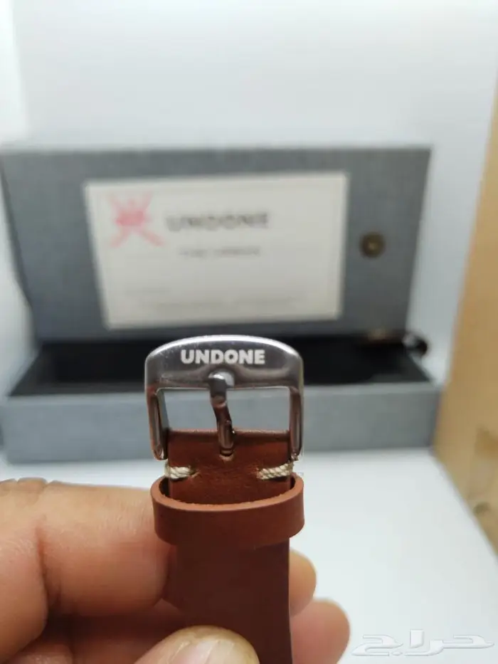 ساعة UNDONE بشعار سلطنة عمان 7