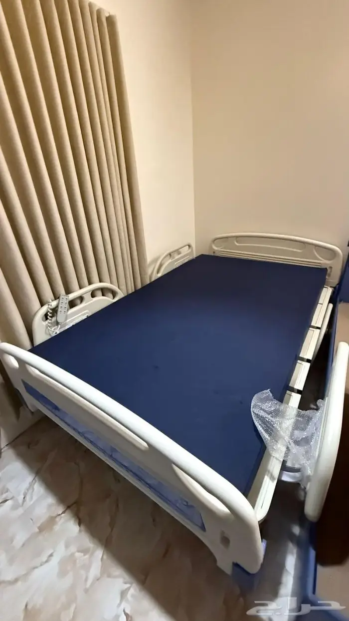 سرير طبي كهربائي بحالة الجديد 0