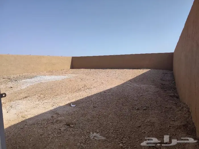 للإيجار ارض مسوره تراثي حي الخير 0