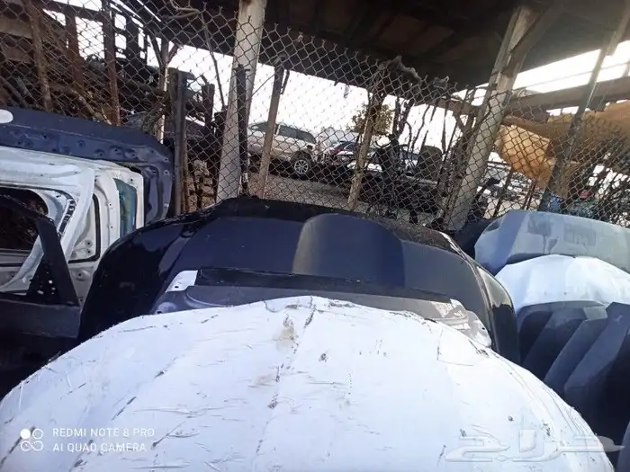 يوجد لدينا جمع انواع الصدمات وشمعات ورفارف وابواب وكبابيت ل 6