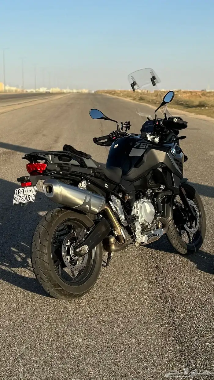 دباب BMW GS 750 0