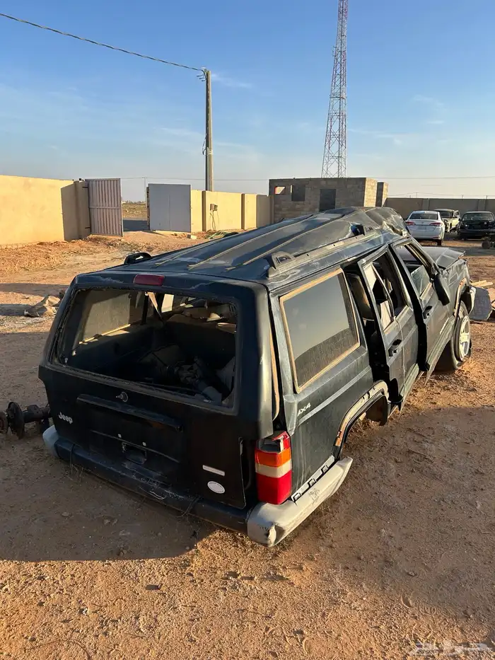 قطع غيار جيب شروكي مستعمل تشليح 8