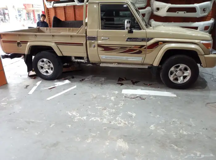 خطوط شاص ولاندكروزر 18