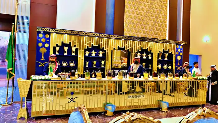 يوجد لدينا كنتر استقبال ملكي ركن ضيافة قهوجين صبابين 0