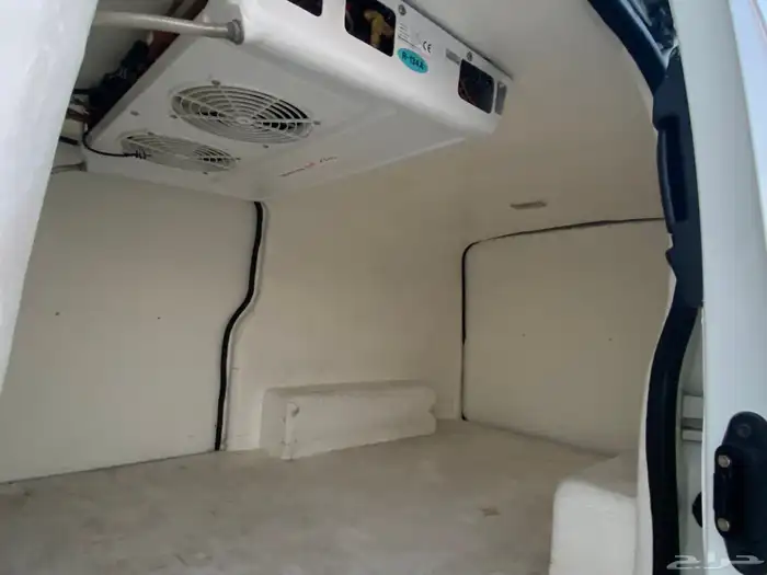 تويوتا باص بضاعه ثلاجه 2023 ديزل ممشى قليل 7